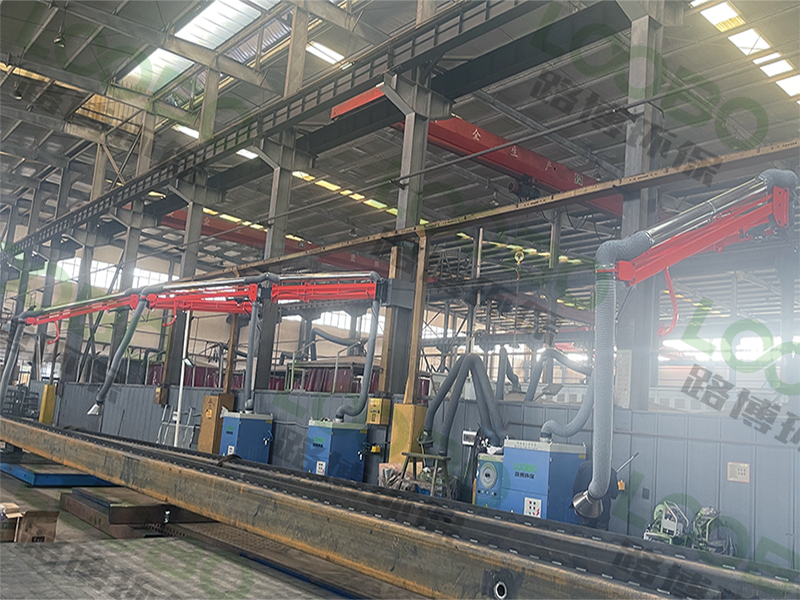 360° 靈活調節(jié) + 超廣覆蓋,延長支架吸氣臂賦能高效除塵新方案